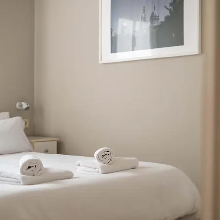 Stay U-Nique Apartments Torre Damians Barcelona Buitenkant foto